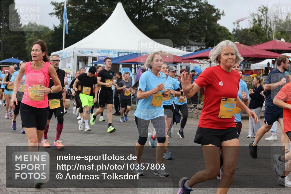 13.09.2026 - Kiel Lauf Andreas Tolksdorf http://msf.ph/oto/10357803 13.09.2026 10:00:14 Kiellinie 373, 38, 126, 10992, 1582, 4919, 12256 meine-sportfotos.de