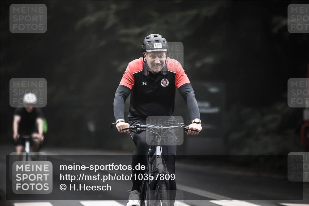 13.09.2026 - Stadtparktriathlon H.Heesch http://msf.ph/oto/10357809 13.09.2026 09:53:06 Radfahren 233, 244, 286, 326 meine-sportfotos.de