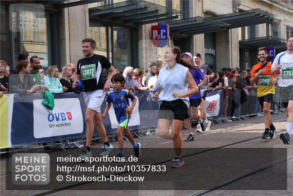 13.09.2026 - 21. swb-Marathon Bremen Strokosch-Dieckow http://msf.ph/oto/10357833 13.09.2026 13:34:41 Ziel 489, 1210, 2366, 2413, 2430, 2492, 2525, 2561, 2755, 3063, 3181, 3217, 3353, 3380, 3768, 4487, 5125, 5415, 5647, 5684, 6085, 6391, 6403, 6627, 6655, 6756, 7123, 7405, 7443, 7462, 7657, 7750, 7998, 8155, 8328, 8515, 8623, 9017, 9038, 9216, 9820, 13017, 13018, 13051, 13060, 13180, 682, 784, 809, 911, 1307, 1395, 1871, 1967, 2215, 2831, 3029, 3052, 3058, 3068, 3214, 3318, 3388, 3409, 3765, 3842, 3890, 4112, 4537, 4616, 5378, 5488, 5566, 5694, 5760, 5852 meine-sportfotos.de