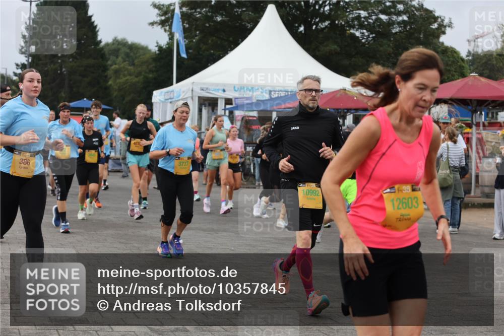 13.09.2026 - Kiel Lauf Andreas Tolksdorf http://msf.ph/oto/10357845 13.09.2026 10:00:15 Kiellinie 386, 467, 3737, 38, 10992, 12603 meine-sportfotos.de