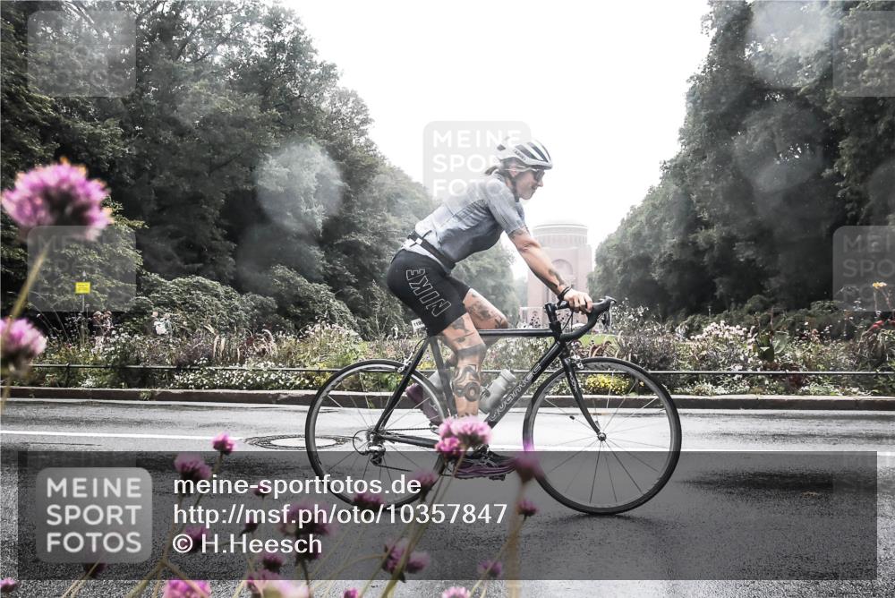 13.09.2026 - Stadtparktriathlon H.Heesch http://msf.ph/oto/10357847 13.09.2026 13:14:05 Radfahren 1198, 1265, 1289 meine-sportfotos.de