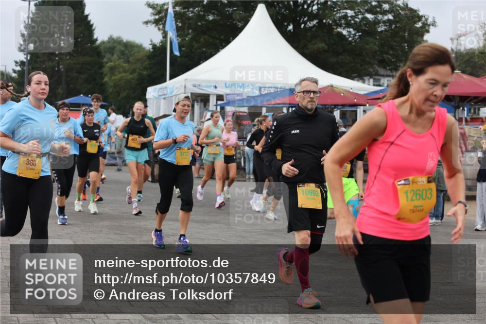 13.09.2026 - Kiel Lauf Andreas Tolksdorf http://msf.ph/oto/10357849 13.09.2026 10:00:16 Kiellinie 386, 467, 3737, 39, 10992, 33, 12603 meine-sportfotos.de