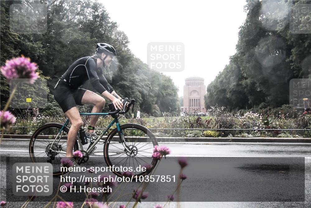 13.09.2026 - Stadtparktriathlon H.Heesch http://msf.ph/oto/10357851 13.09.2026 13:14:08 Radfahren 1198, 1265, 1289, 1473 meine-sportfotos.de