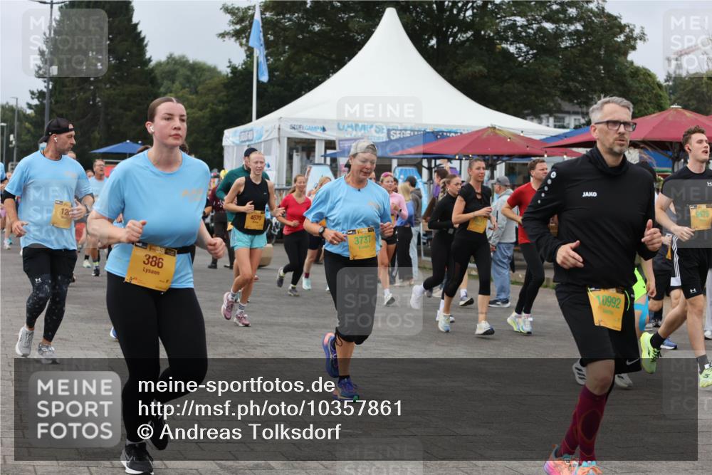 13.09.2026 - Kiel Lauf Andreas Tolksdorf http://msf.ph/oto/10357861 13.09.2026 10:00:16 Kiellinie 12, 38, 386, 4670, 3737, 10992, 9675 meine-sportfotos.de