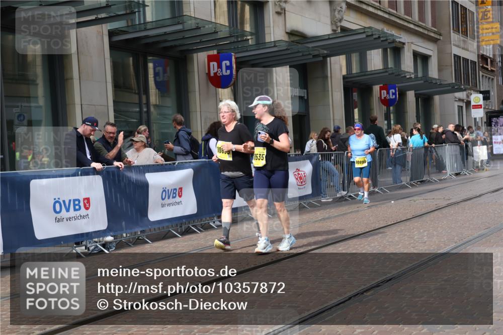13.09.2026 - 21. swb-Marathon Bremen Strokosch-Dieckow http://msf.ph/oto/10357872 13.09.2026 11:18:10 Ziel 10176, 10192, 10194, 10535, 10600, 10651, 10895, 10899, 10997, 12371, 12561, 10137, 10191, 10192, 10459, 10513, 10713, 11482, 11808, 11829, 11943, 12023, 12177, 12178, 12321, 12373 meine-sportfotos.de