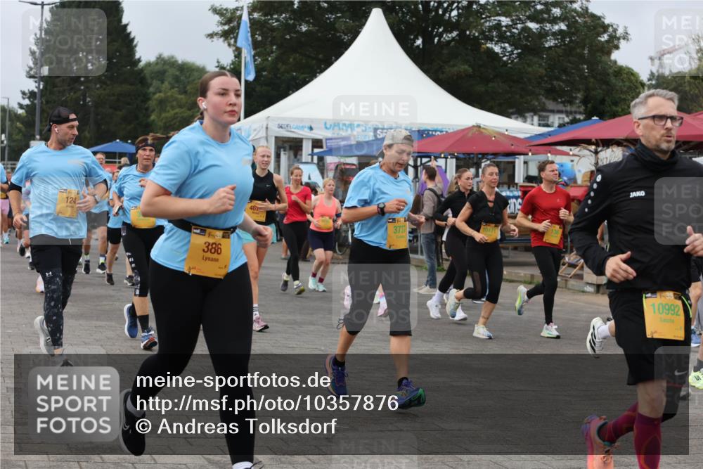 13.09.2026 - Kiel Lauf Andreas Tolksdorf http://msf.ph/oto/10357876 13.09.2026 10:00:16 Kiellinie 124, 386, 467, 3737, 10171, 1938, 10992 meine-sportfotos.de