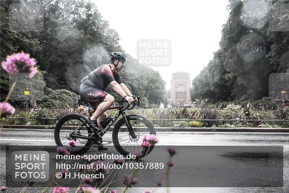 13.09.2026 - Stadtparktriathlon H.Heesch http://msf.ph/oto/10357889 13.09.2026 13:14:27 Radfahren 1202, 1414, 1453 meine-sportfotos.de