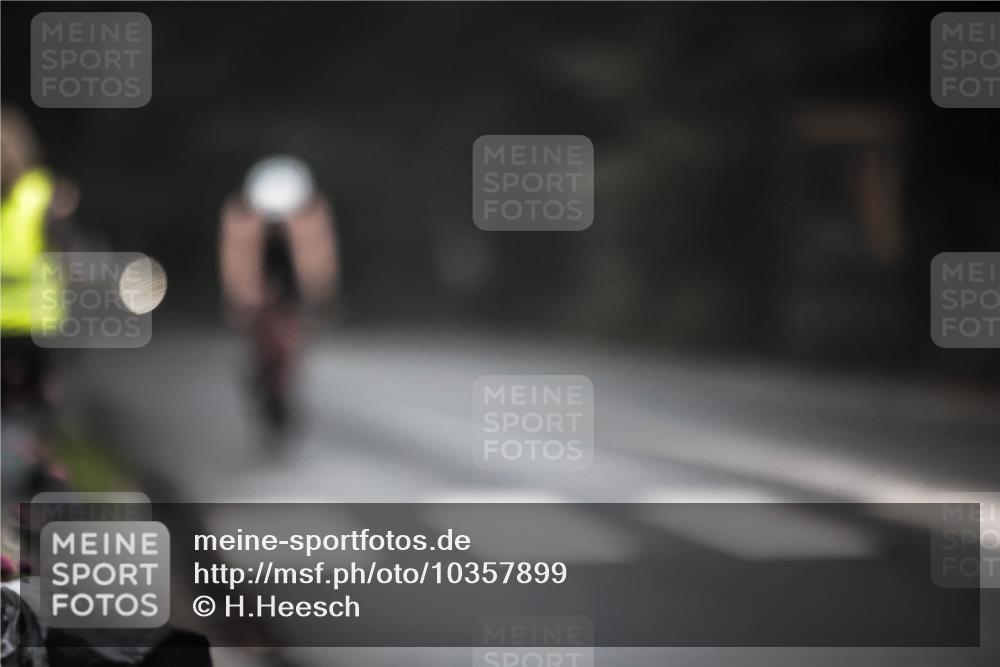13.09.2026 - Stadtparktriathlon H.Heesch http://msf.ph/oto/10357899 13.09.2026 09:53:14 Radfahren 233, 236, 301, 326 meine-sportfotos.de