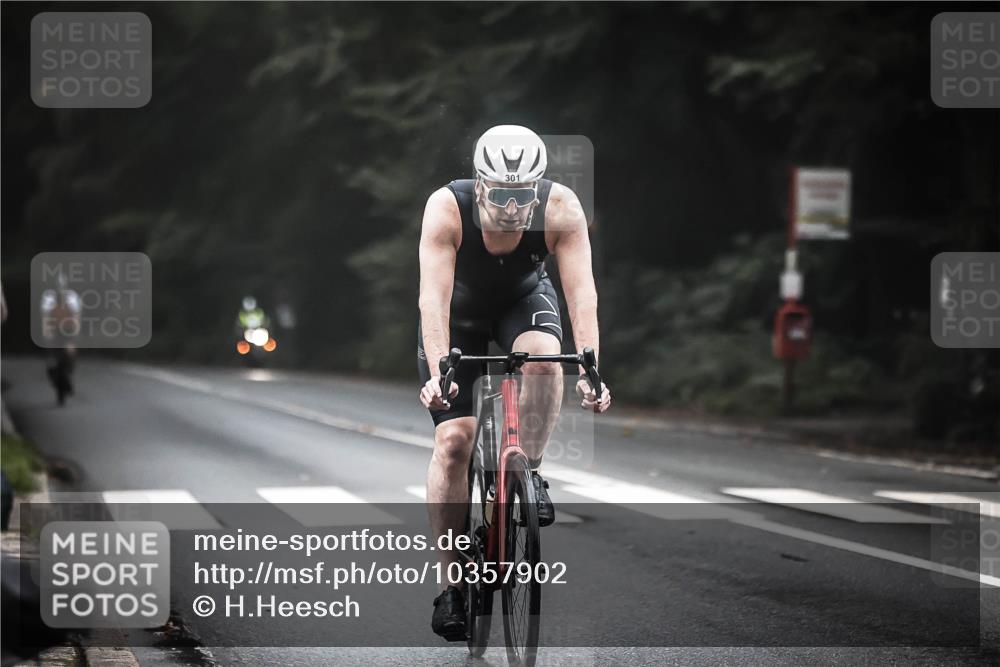 13.09.2026 - Stadtparktriathlon H.Heesch http://msf.ph/oto/10357902 13.09.2026 09:53:17 Radfahren 233, 236, 301, 326 meine-sportfotos.de