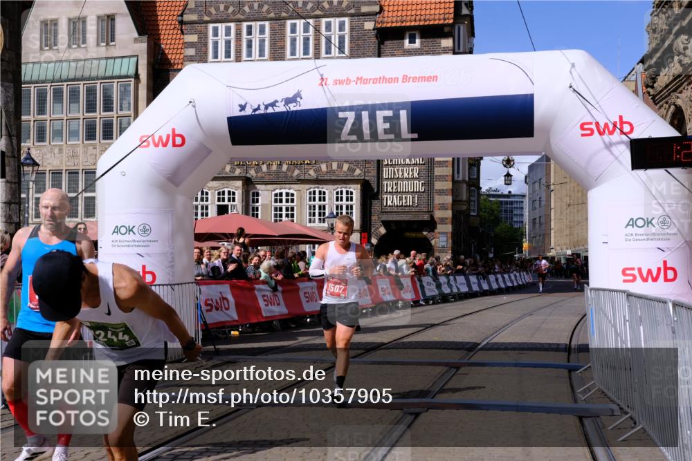 13.09.2026 - 21. swb-Marathon Bremen Tim E. http://msf.ph/oto/10357905 13.09.2026 12:53:11 Ziel 417, 553, 2100, 7244, 8077, 8729, 9522 meine-sportfotos.de