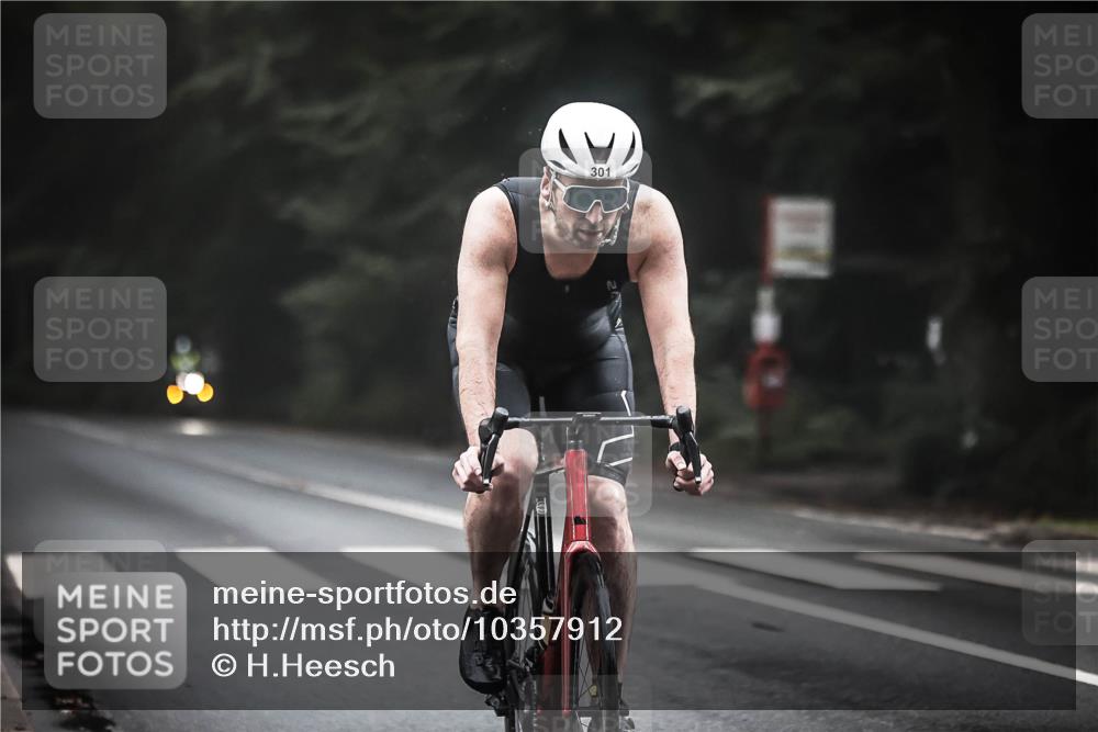 13.09.2026 - Stadtparktriathlon H.Heesch http://msf.ph/oto/10357912 13.09.2026 09:53:17 Radfahren 233, 236, 301, 326 meine-sportfotos.de