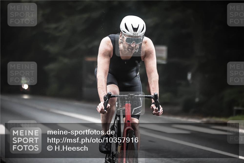 13.09.2026 - Stadtparktriathlon H.Heesch http://msf.ph/oto/10357916 13.09.2026 09:53:17 Radfahren 233, 236, 301, 326 meine-sportfotos.de