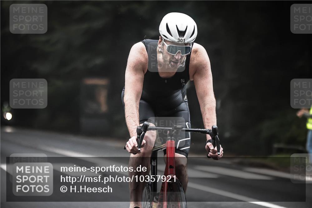 13.09.2026 - Stadtparktriathlon H.Heesch http://msf.ph/oto/10357921 13.09.2026 09:53:17 Radfahren 233, 236, 301, 326 meine-sportfotos.de