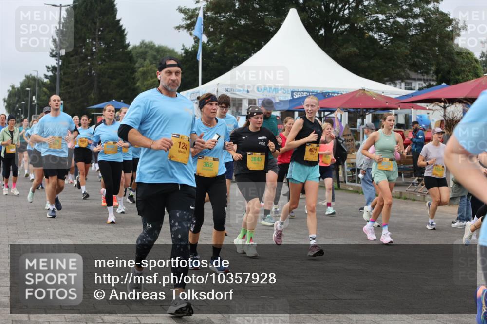 13.09.2026 - Kiel Lauf Andreas Tolksdorf http://msf.ph/oto/10357928 13.09.2026 10:00:17 Kiellinie 4670, 124, 362, 3845 meine-sportfotos.de