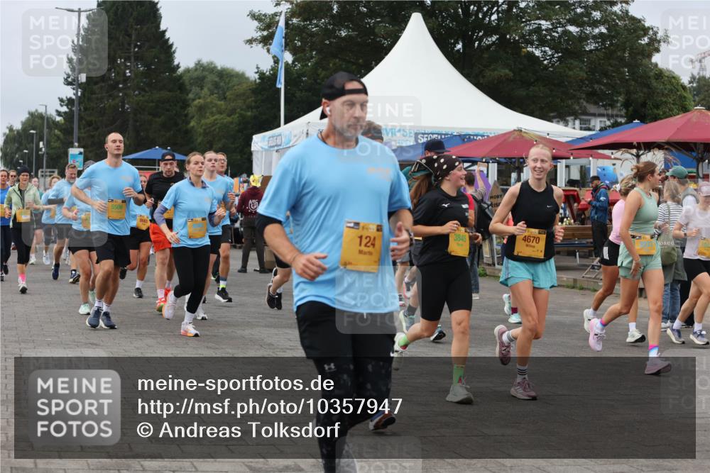 13.09.2026 - Kiel Lauf Andreas Tolksdorf http://msf.ph/oto/10357947 13.09.2026 10:00:18 Kiellinie 5506, 124, 3845, 4670 meine-sportfotos.de