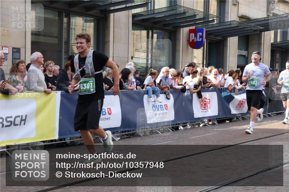 13.09.2026 - 21. swb-Marathon Bremen Strokosch-Dieckow http://msf.ph/oto/10357948 13.09.2026 13:34:46 Ziel 489, 536, 2366, 2413, 2430, 2492, 2755, 3063, 3181, 3217, 3311, 3768, 3916, 4487, 4635, 4985, 5016, 5125, 5415, 5647, 5684, 6085, 6391, 6403, 6627, 6655, 6750, 6756, 7123, 7405, 7462, 7657, 7703, 7750, 7998, 8155, 8300, 8328, 8515, 8623, 9017, 9216, 9526, 9527, 13017, 13018, 13051, 13060, 13180, 784, 809, 1210, 1307, 1395, 1871, 1967, 2215, 2525, 2561, 2831, 3029, 3052, 3058, 3318, 3353, 3380, 3388, 3409, 3765, 3842, 3890, 4537, 4616, 5378, 5415, 5488, 5566, 5694, 5760 meine-sportfotos.de