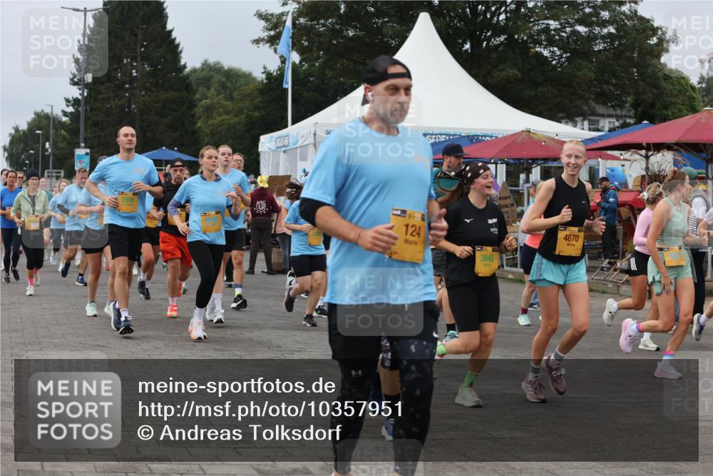 13.09.2026 - Kiel Lauf Andreas Tolksdorf http://msf.ph/oto/10357951 13.09.2026 10:00:18 Kiellinie 5506, 124, 3845, 4670 meine-sportfotos.de