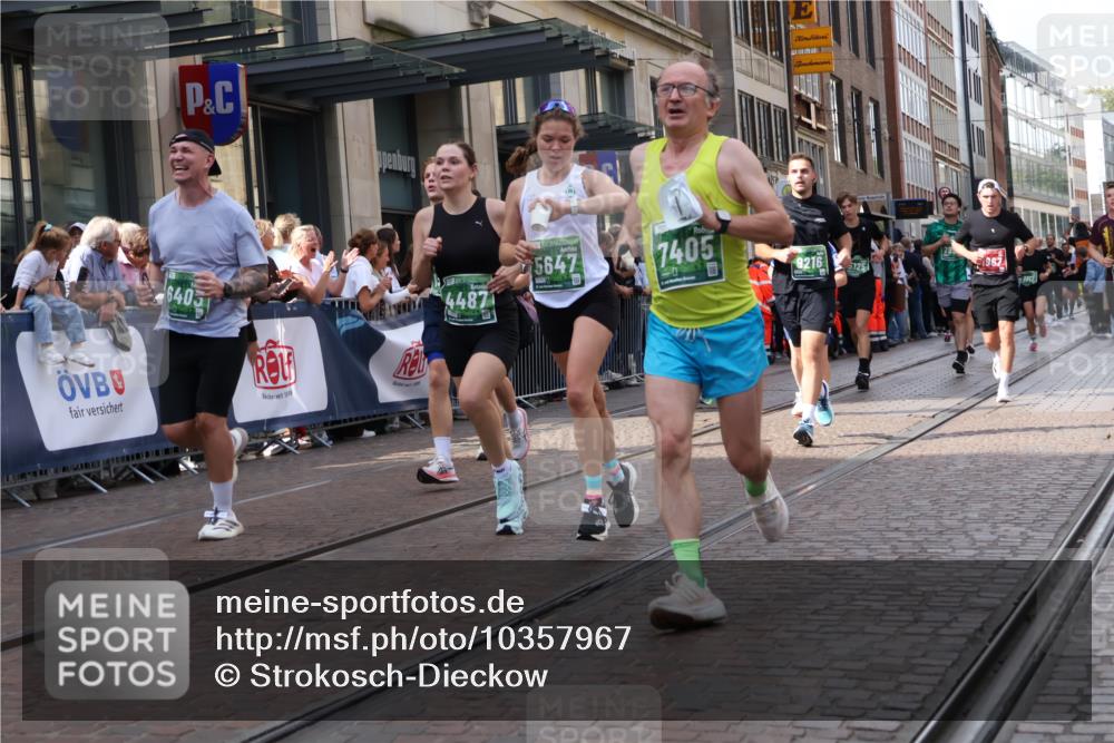 13.09.2026 - 21. swb-Marathon Bremen Strokosch-Dieckow http://msf.ph/oto/10357967 13.09.2026 13:34:47 Ziel 489, 536, 2003, 2366, 2413, 2430, 2492, 2755, 3063, 3181, 3217, 3311, 3768, 3916, 4487, 4635, 4985, 5016, 5125, 5647, 5684, 6085, 6320, 6391, 6403, 6627, 6655, 6750, 6756, 7123, 7405, 7462, 7657, 7703, 7750, 7998, 8155, 8300, 8328, 8515, 8623, 9017, 9216, 9526, 9527, 13017, 13018, 13051, 13060, 784, 809, 1210, 1395, 1871, 1967, 2215, 2525, 2561, 2831, 3029, 3052, 3058, 3181, 3318, 3353, 3380, 3388, 3409, 3765, 3842, 3890, 4537, 4616, 5378, 5415, 5488, 5566, 5684, 5694, 5760 meine-sportfotos.de