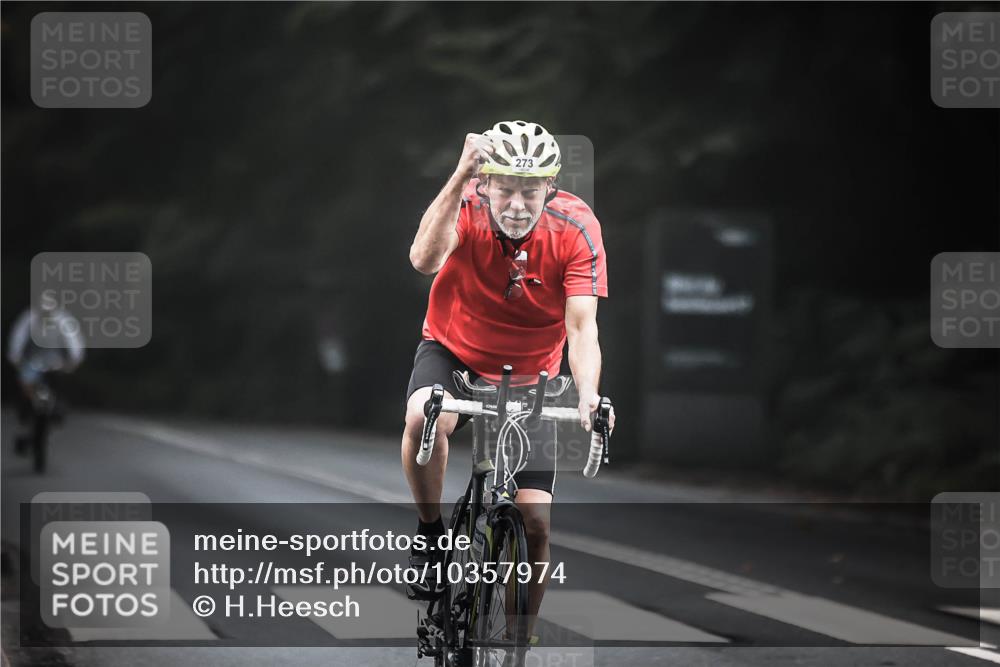 13.09.2026 - Stadtparktriathlon H.Heesch http://msf.ph/oto/10357974 13.09.2026 09:53:35 Radfahren 273, 329 meine-sportfotos.de
