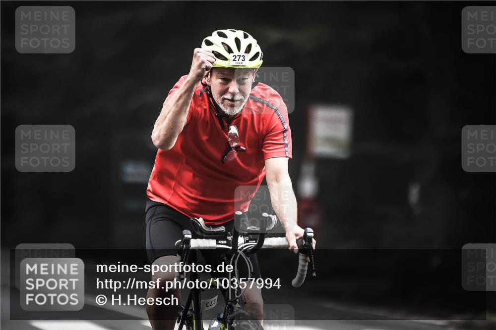 13.09.2026 - Stadtparktriathlon H.Heesch http://msf.ph/oto/10357994 13.09.2026 09:53:36 Radfahren 273, 329 meine-sportfotos.de