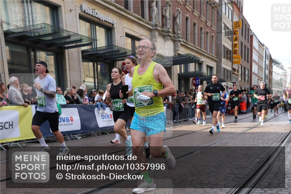 13.09.2026 - 21. swb-Marathon Bremen Strokosch-Dieckow http://msf.ph/oto/10357996 13.09.2026 13:34:48 Ziel 489, 536, 2003, 2366, 2413, 2430, 2492, 2755, 3063, 3217, 3311, 3768, 3916, 4487, 4635, 4985, 5016, 5125, 5647, 6085, 6320, 6391, 6403, 6627, 6655, 6750, 6756, 7123, 7405, 7657, 7703, 7750, 7998, 8300, 8328, 8515, 8623, 9017, 9216, 9526, 9527, 13017, 13018, 13051, 13060, 784, 809, 1210, 1395, 1871, 1967, 2215, 2525, 2561, 2831, 3029, 3052, 3058, 3181, 3318, 3353, 3380, 3388, 3409, 3765, 3842, 3890, 4537, 4616, 5378, 5415, 5488, 5684, 5694, 5760 meine-sportfotos.de
