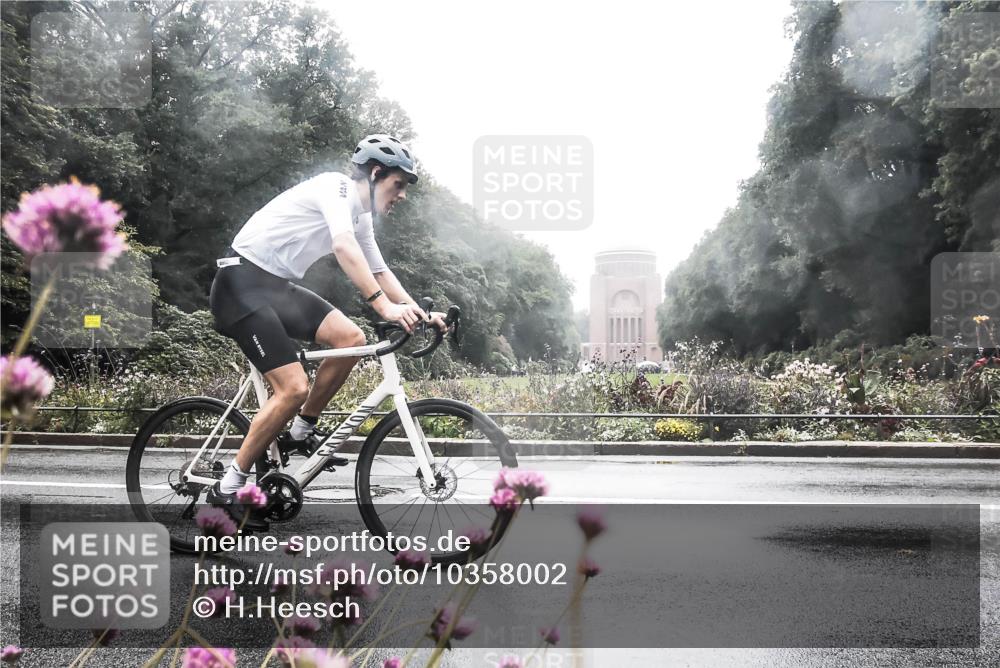 13.09.2026 - Stadtparktriathlon H.Heesch http://msf.ph/oto/10358002 13.09.2026 13:15:16 Radfahren 1310, 1376, 1381 meine-sportfotos.de
