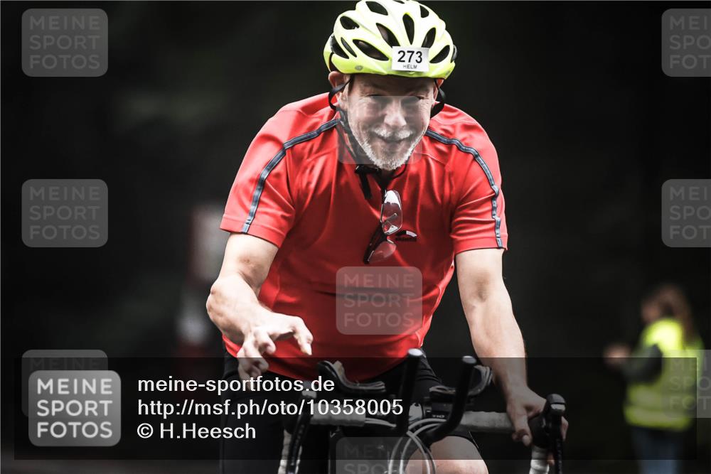 13.09.2026 - Stadtparktriathlon H.Heesch http://msf.ph/oto/10358005 13.09.2026 09:53:36 Radfahren 273, 329 meine-sportfotos.de
