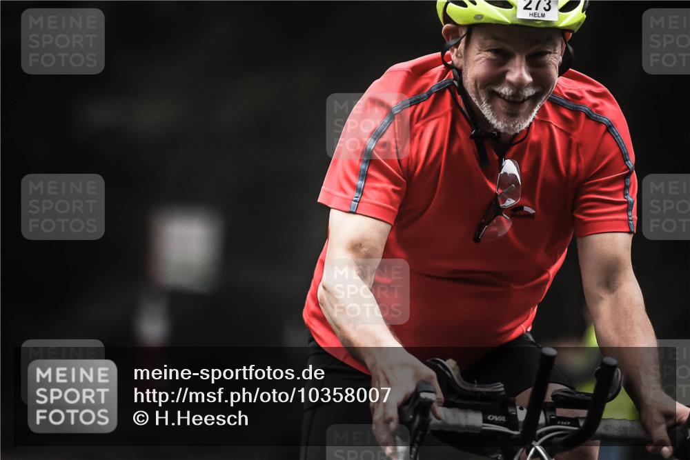 13.09.2026 - Stadtparktriathlon H.Heesch http://msf.ph/oto/10358007 13.09.2026 09:53:36 Radfahren 273, 329 meine-sportfotos.de