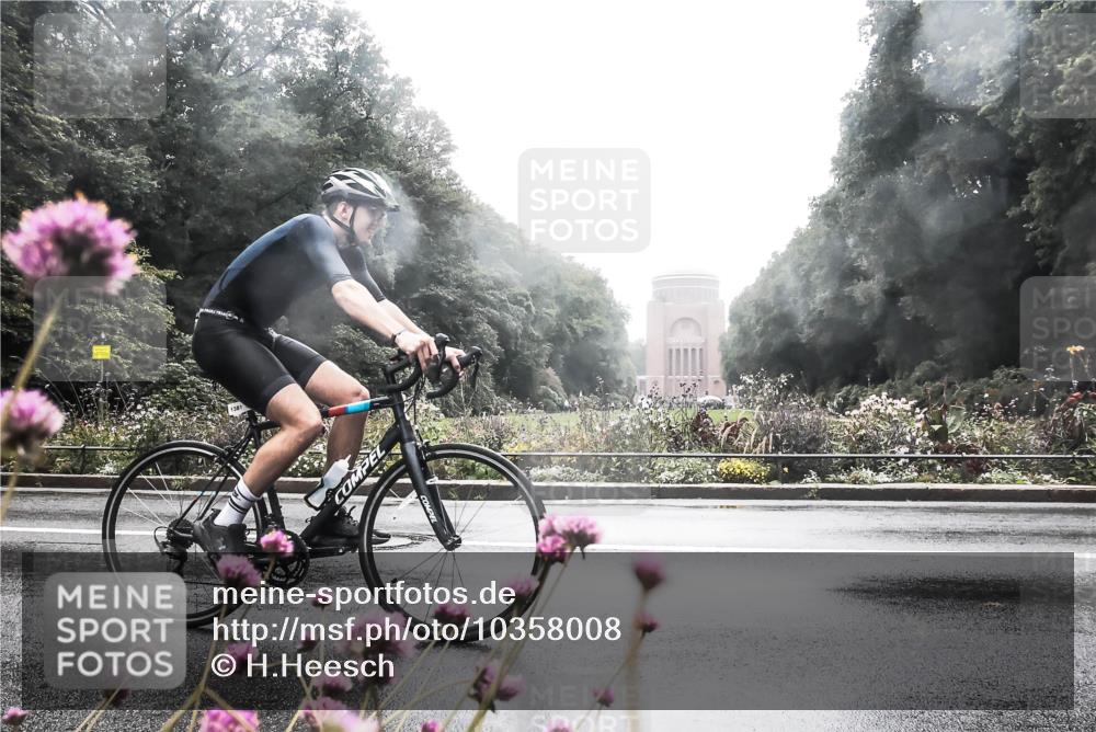 13.09.2026 - Stadtparktriathlon H.Heesch http://msf.ph/oto/10358008 13.09.2026 13:15:18 Radfahren 1310, 1376, 1381 meine-sportfotos.de