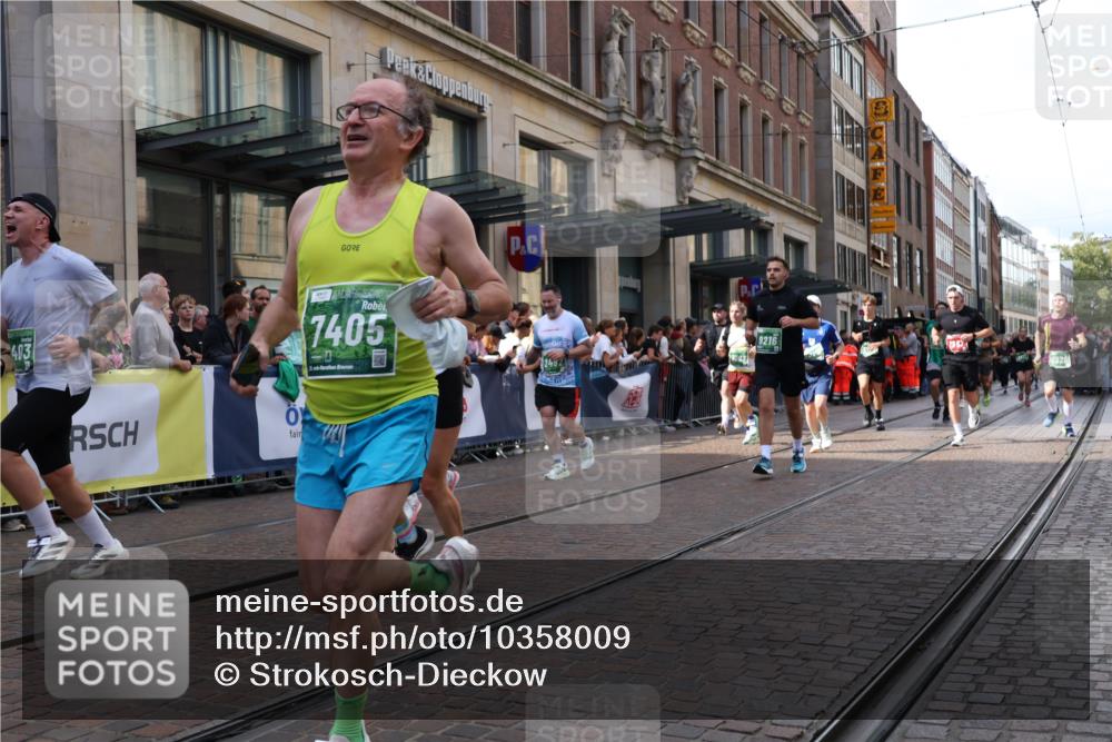 13.09.2026 - 21. swb-Marathon Bremen Strokosch-Dieckow http://msf.ph/oto/10358009 13.09.2026 13:34:48 Ziel 489, 536, 2003, 2366, 2413, 2430, 2492, 2755, 3063, 3217, 3311, 3768, 3916, 4487, 4635, 4985, 5016, 5125, 5647, 6085, 6320, 6391, 6403, 6627, 6655, 6750, 6756, 7123, 7405, 7657, 7703, 7750, 7998, 8300, 8328, 8515, 8623, 9017, 9216, 9526, 9527, 13017, 13018, 13051, 13060, 784, 809, 1210, 1395, 1871, 1967, 2215, 2525, 2561, 2831, 3029, 3052, 3058, 3181, 3318, 3353, 3380, 3388, 3409, 3765, 3842, 3890, 4537, 4616, 5378, 5415, 5488, 5684, 5694, 5760 meine-sportfotos.de