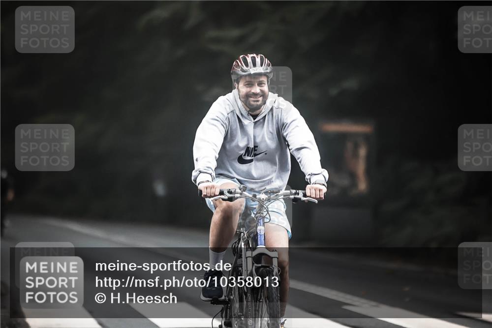 13.09.2026 - Stadtparktriathlon H.Heesch http://msf.ph/oto/10358013 13.09.2026 09:53:41 Radfahren 273, 290, 328, 329 meine-sportfotos.de
