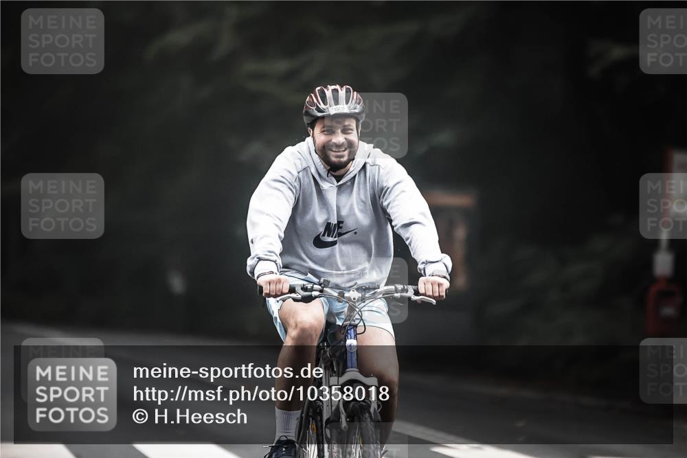 13.09.2026 - Stadtparktriathlon H.Heesch http://msf.ph/oto/10358018 13.09.2026 09:53:41 Radfahren 273, 290, 328, 329 meine-sportfotos.de