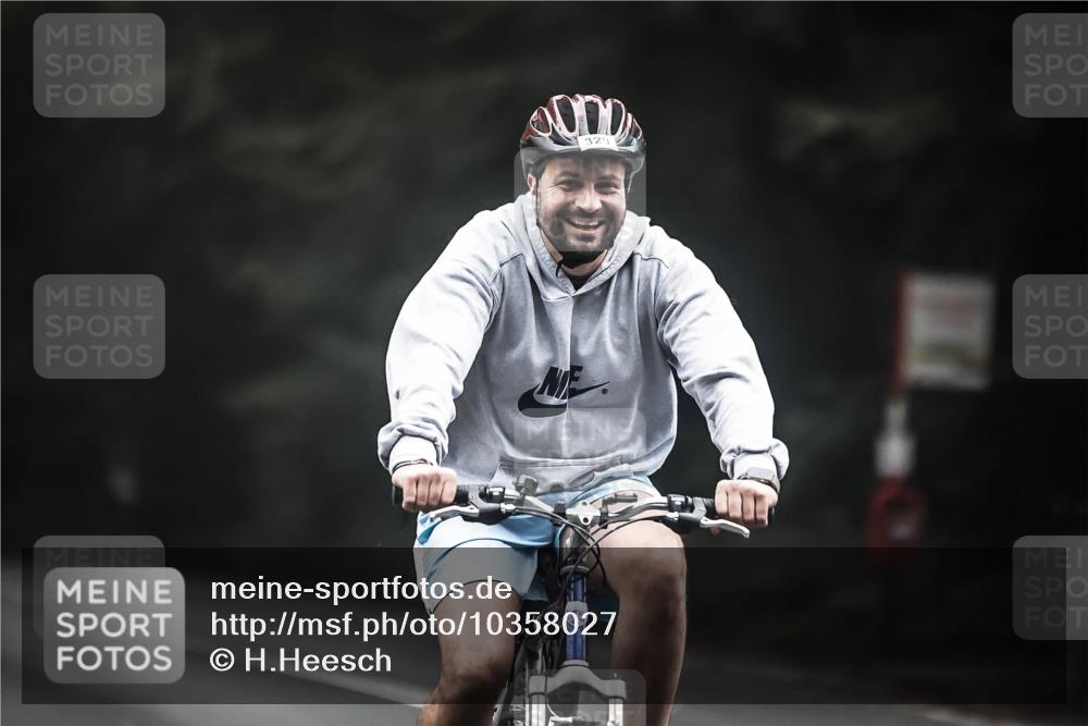 13.09.2026 - Stadtparktriathlon H.Heesch http://msf.ph/oto/10358027 13.09.2026 09:53:41 Radfahren 273, 290, 328, 329 meine-sportfotos.de