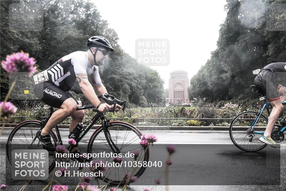 13.09.2026 - Stadtparktriathlon H.Heesch http://msf.ph/oto/10358040 13.09.2026 13:15:36 Radfahren 1219, 1244, 1379, 1466 meine-sportfotos.de