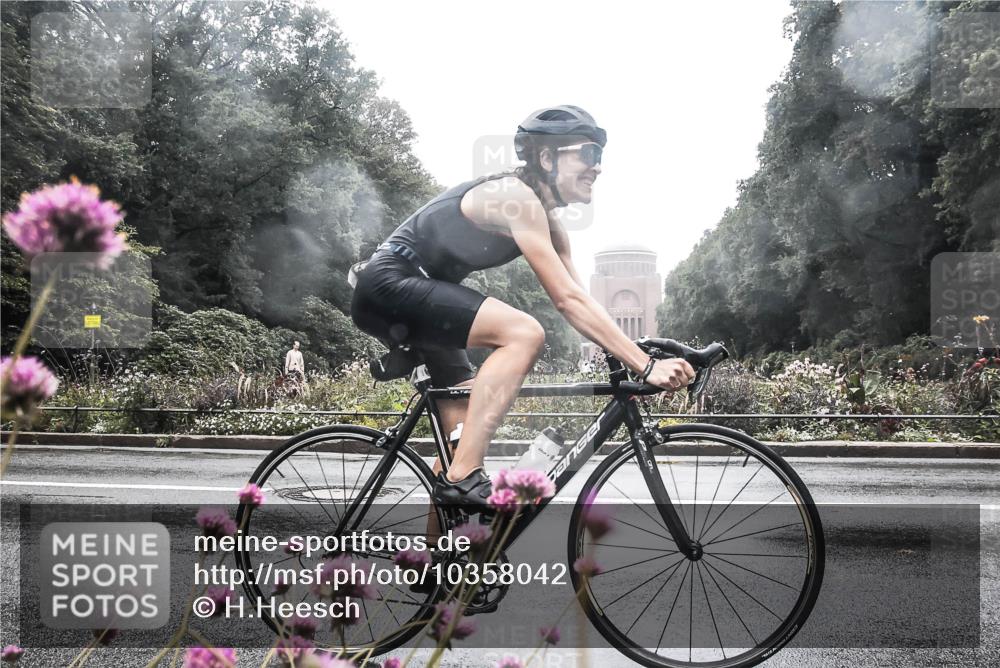 13.09.2026 - Stadtparktriathlon H.Heesch http://msf.ph/oto/10358042 13.09.2026 13:15:37 Radfahren 1219, 1244, 1379, 1466 meine-sportfotos.de