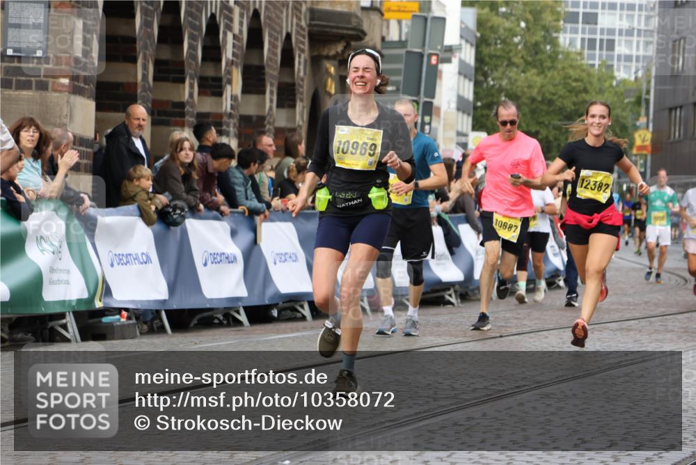 13.09.2026 - 21. swb-Marathon Bremen Strokosch-Dieckow http://msf.ph/oto/10358072 13.09.2026 10:57:22 Ziel 10157, 10408, 10578, 10610, 10700, 10772, 11000, 11079, 11236, 11292, 11328, 11484, 11667, 11946, 12032, 10177, 10226, 10300, 10394, 11106, 11245, 11365, 11480, 11498, 11734, 11965, 11966, 12037, 12111, 12372 meine-sportfotos.de