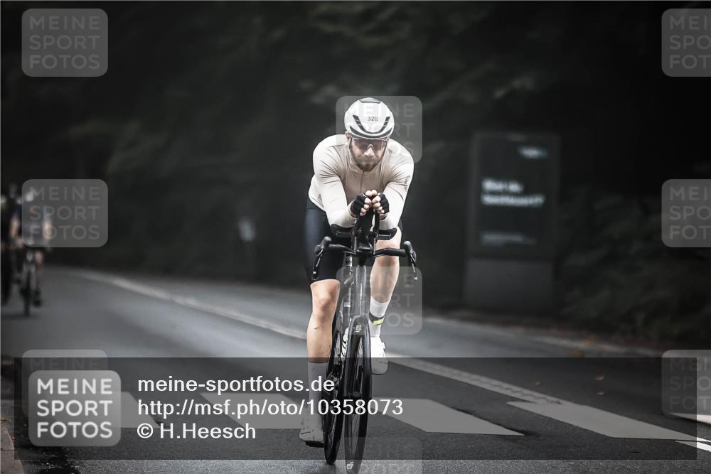 13.09.2026 - Stadtparktriathlon H.Heesch http://msf.ph/oto/10358073 13.09.2026 09:53:48 Radfahren 243, 251, 274, 289, 290, 328 meine-sportfotos.de