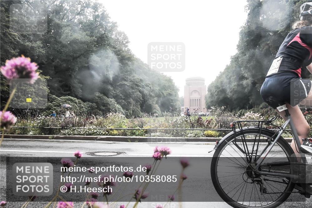 13.09.2026 - Stadtparktriathlon H.Heesch http://msf.ph/oto/10358085 13.09.2026 13:16:08 Radfahren 1258, 1366, 1418, 1428, 1452 meine-sportfotos.de