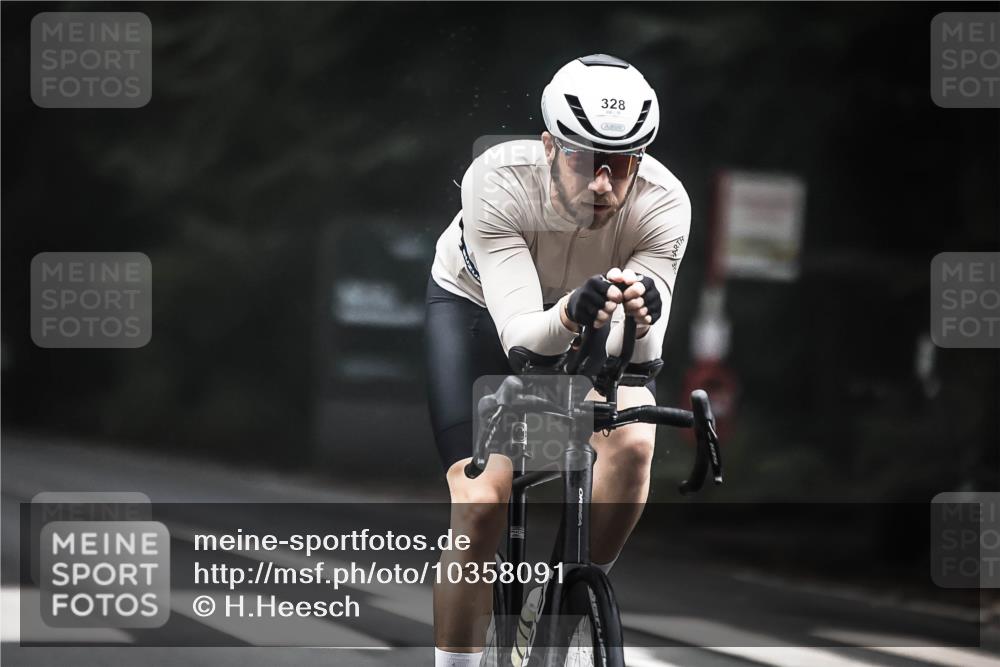 13.09.2026 - Stadtparktriathlon H.Heesch http://msf.ph/oto/10358091 13.09.2026 09:53:48 Radfahren 243, 251, 274, 289, 290, 328 meine-sportfotos.de