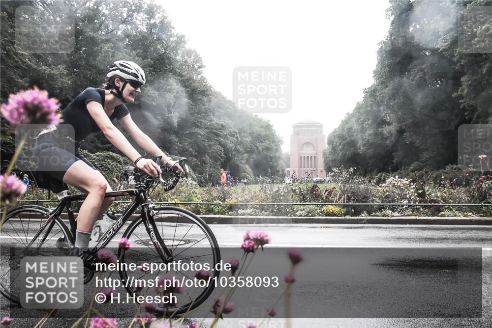 13.09.2026 - Stadtparktriathlon H.Heesch http://msf.ph/oto/10358093 13.09.2026 13:16:11 Radfahren 1258, 1418, 1428 meine-sportfotos.de