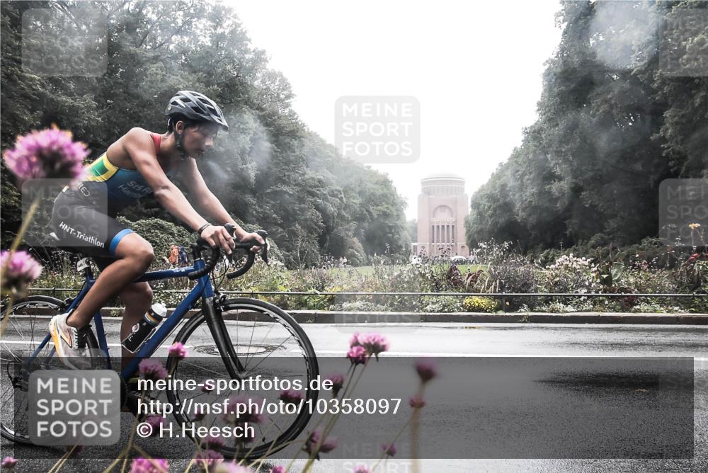 13.09.2026 - Stadtparktriathlon H.Heesch http://msf.ph/oto/10358097 13.09.2026 13:16:16 Radfahren 1264, 1351, 1383, 1437, 1446, 1457 meine-sportfotos.de