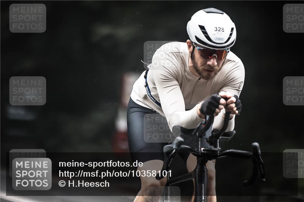 13.09.2026 - Stadtparktriathlon H.Heesch http://msf.ph/oto/10358101 13.09.2026 09:53:49 Radfahren 243, 251, 274, 289, 290, 328 meine-sportfotos.de