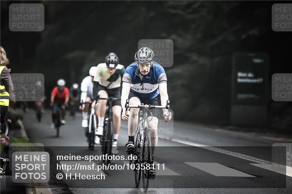 13.09.2026 - Stadtparktriathlon H.Heesch http://msf.ph/oto/10358111 13.09.2026 09:53:51 Radfahren 229, 232, 243, 251, 274, 289, 290, 328 meine-sportfotos.de
