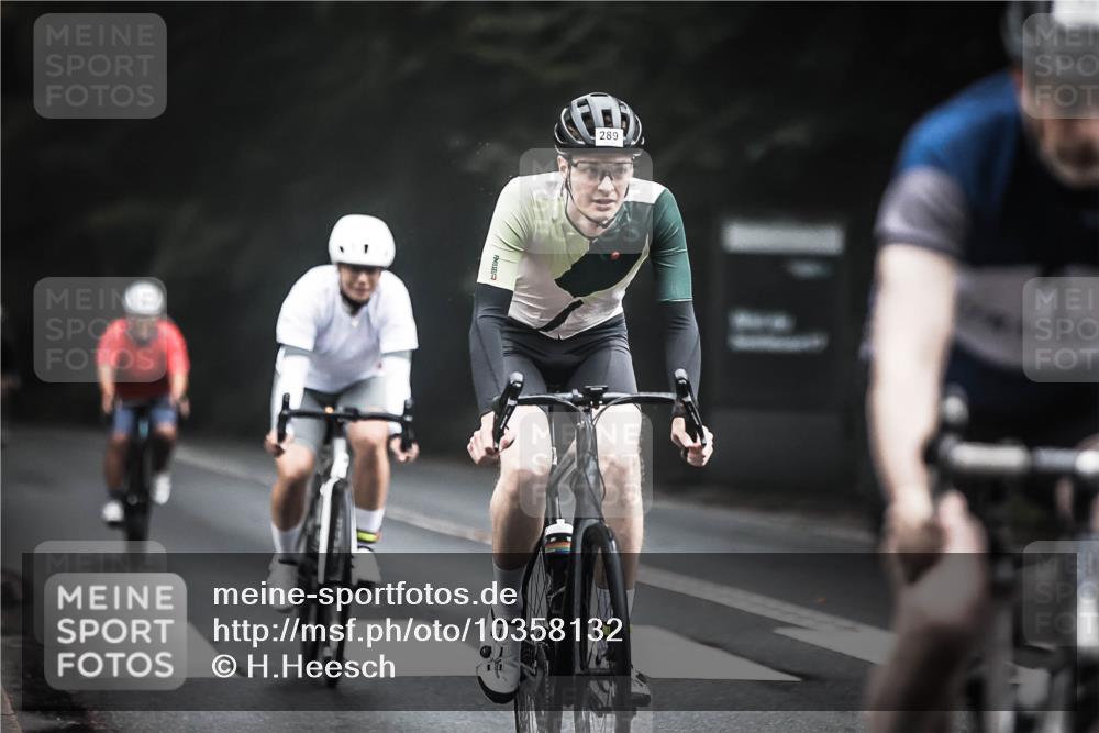 13.09.2026 - Stadtparktriathlon H.Heesch http://msf.ph/oto/10358132 13.09.2026 09:53:52 Radfahren 229, 232, 243, 251, 267, 274, 289, 328 meine-sportfotos.de