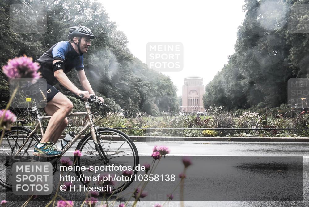 13.09.2026 - Stadtparktriathlon H.Heesch http://msf.ph/oto/10358138 13.09.2026 13:16:27 Radfahren 1292, 1303, 1447, 1476 meine-sportfotos.de