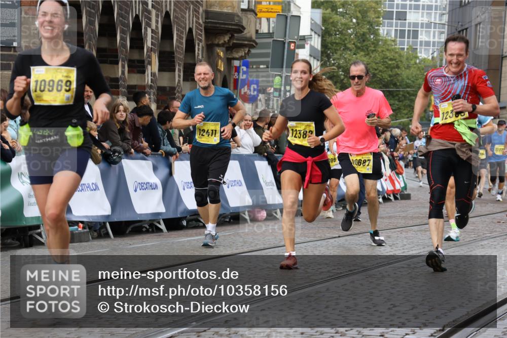 13.09.2026 - 21. swb-Marathon Bremen Strokosch-Dieckow http://msf.ph/oto/10358156 13.09.2026 10:57:23 Ziel 10157, 10408, 10578, 10610, 10700, 10772, 11000, 11079, 11236, 11292, 11328, 11484, 11667, 11946, 12032, 10177, 10300, 10394, 11106, 11245, 11365, 11480, 11498, 11734, 11965, 11966, 12037, 12111, 12222, 12372 meine-sportfotos.de