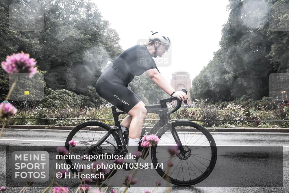 13.09.2026 - Stadtparktriathlon H.Heesch http://msf.ph/oto/10358174 13.09.2026 13:16:32 Radfahren 1292, 1330, 1447, 1476 meine-sportfotos.de