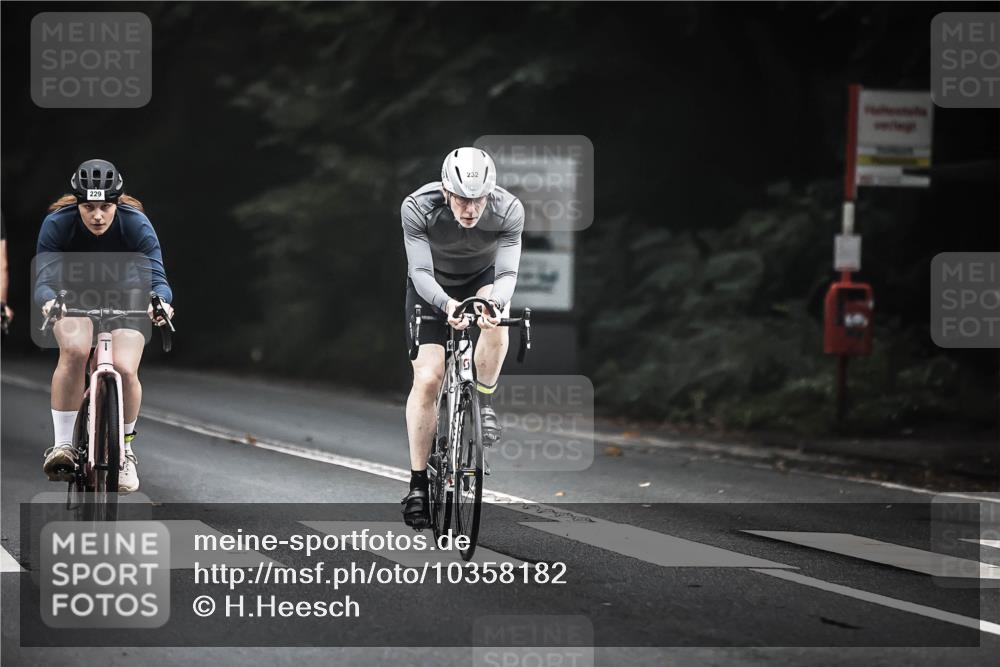 13.09.2026 - Stadtparktriathlon H.Heesch http://msf.ph/oto/10358182 13.09.2026 09:53:56 Radfahren 229, 232, 243, 251, 261, 267, 274, 289 meine-sportfotos.de