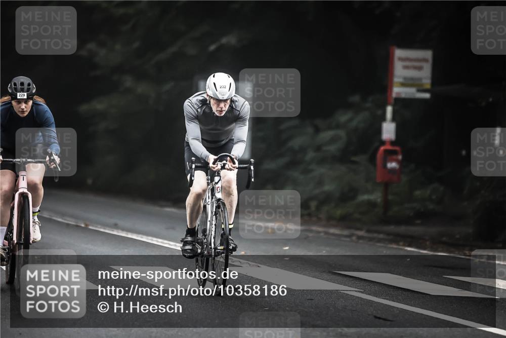 13.09.2026 - Stadtparktriathlon H.Heesch http://msf.ph/oto/10358186 13.09.2026 09:53:57 Radfahren 229, 232, 243, 251, 261, 267, 274, 289 meine-sportfotos.de