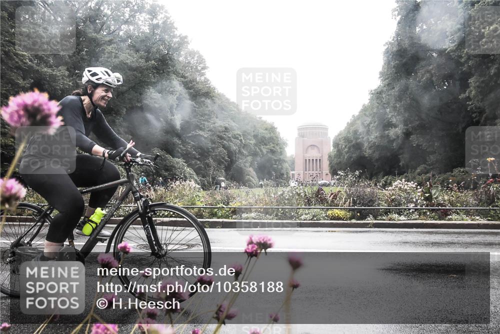 13.09.2026 - Stadtparktriathlon H.Heesch http://msf.ph/oto/10358188 13.09.2026 13:16:40 Radfahren 1249, 1327 meine-sportfotos.de